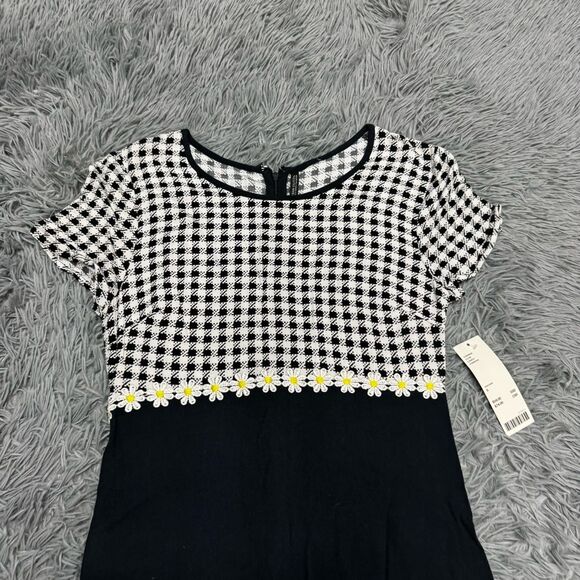 Urban Outfitters Gingham Plaid Daisy Print Dress Size Small NWT - Picture 2 of 9